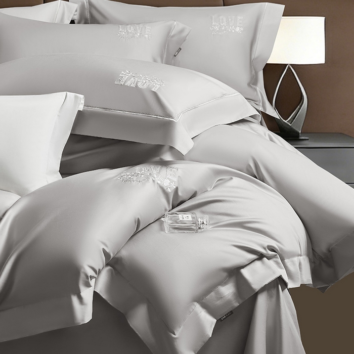 91家纺网 家纺一手货源 找家纺 诗黛尔 2026春夏新款60S长绒棉刺绣雅姿系列四件套 雅姿-银灰