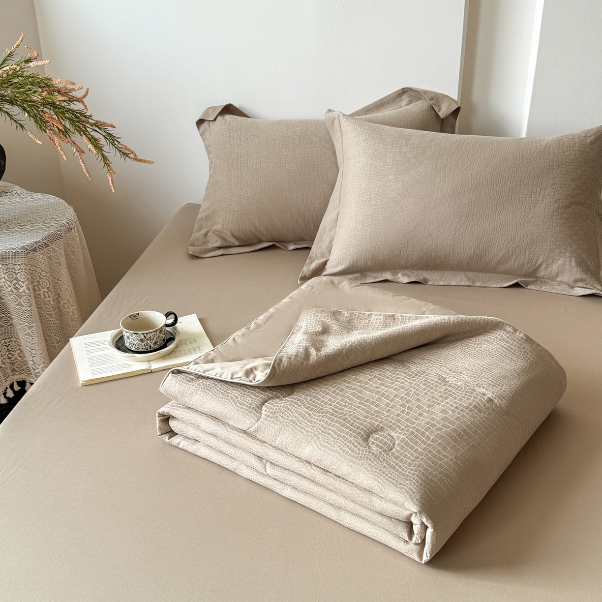 91家纺网 家纺一手货源 找家纺 （总）梵克保罗 2026春夏新款全棉60S长绒棉立体厚织提花单夏被枕套夏凉被空调被