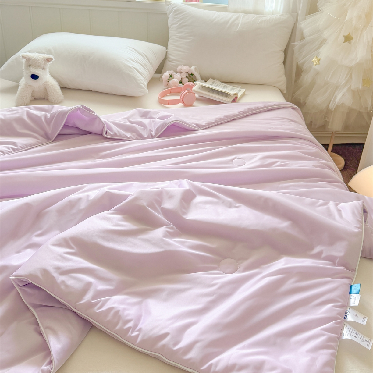 91家纺网 家纺一手货源 找家纺 名兮家居 2026春夏纯色双拼A类凉感丝夏凉被 梦幻紫