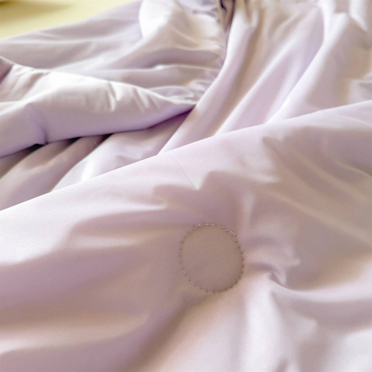 91家纺网 家纺一手货源 找家纺 名兮家居 2026春夏纯色双拼A类凉感丝夏凉被 梦幻紫