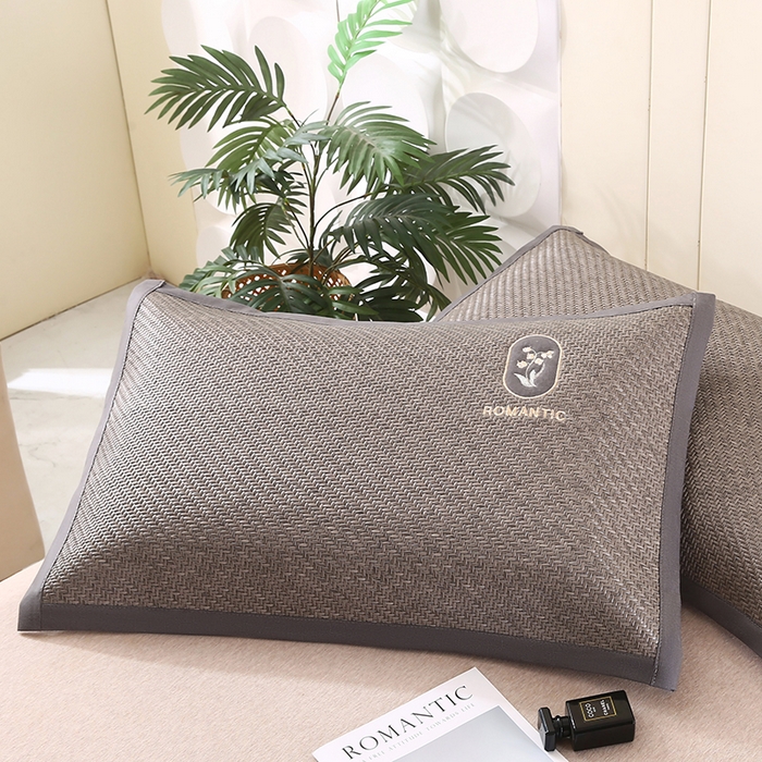 91家纺网 家纺一手货源 找家纺 小牛席业 2026新款霸王藤夏凉枕套单件枕套单品单枕套【铃兰】 霸王藤-幸运铃兰枕套（灰色）