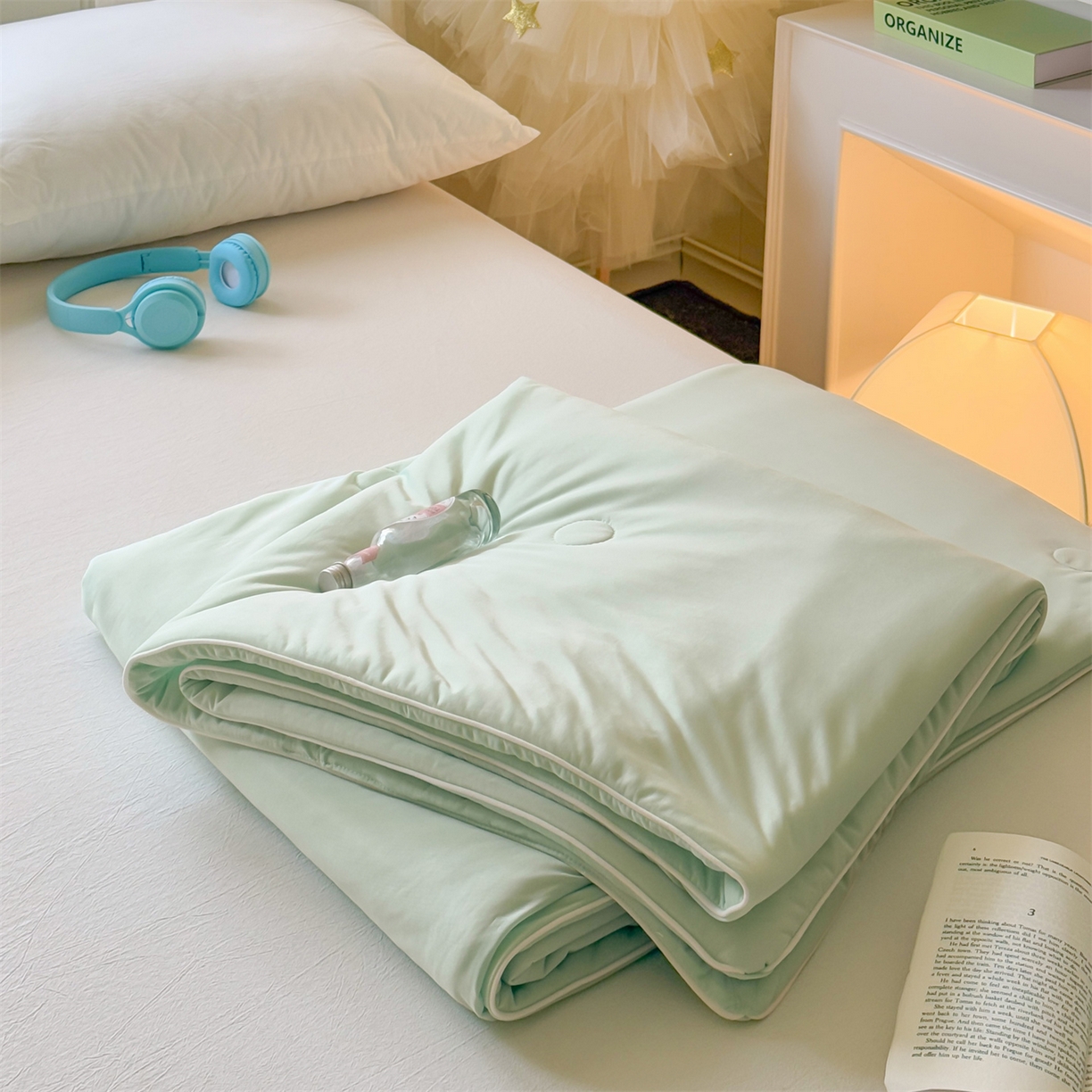 91家纺网 家纺一手货源 找家纺 名兮家居 2026春夏纯色双拼A类凉感丝夏凉被 薄荷绿