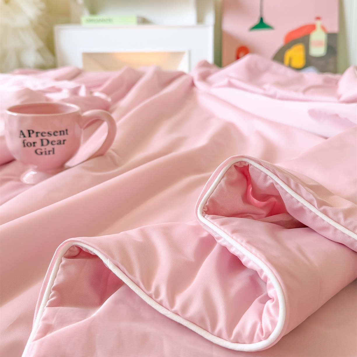 91家纺网 家纺一手货源 找家纺 名兮家居 2026春夏纯色双拼A类凉感丝夏凉被 豆沙