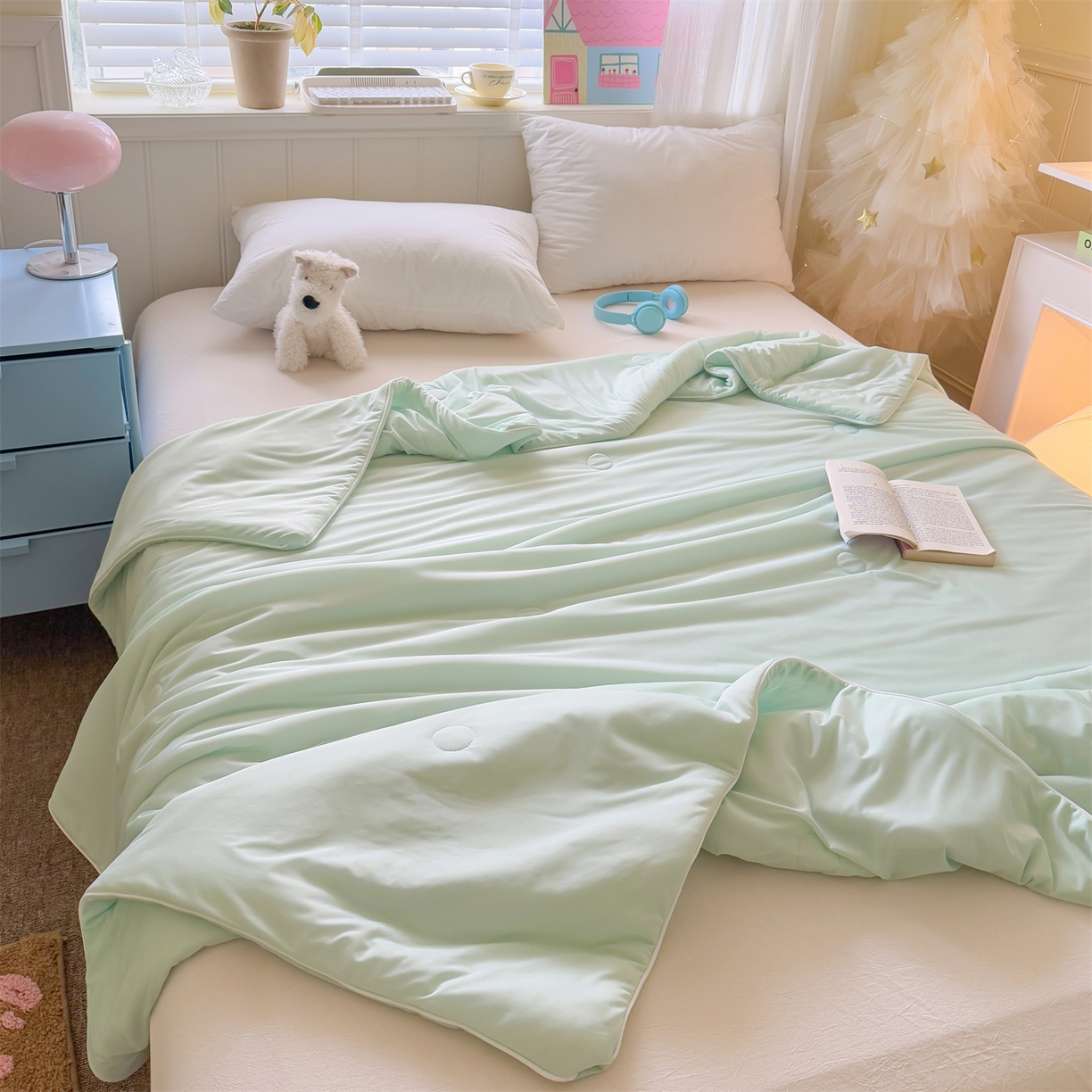 91家纺网 家纺一手货源 找家纺 名兮家居 2026春夏纯色双拼A类凉感丝夏凉被 薄荷绿