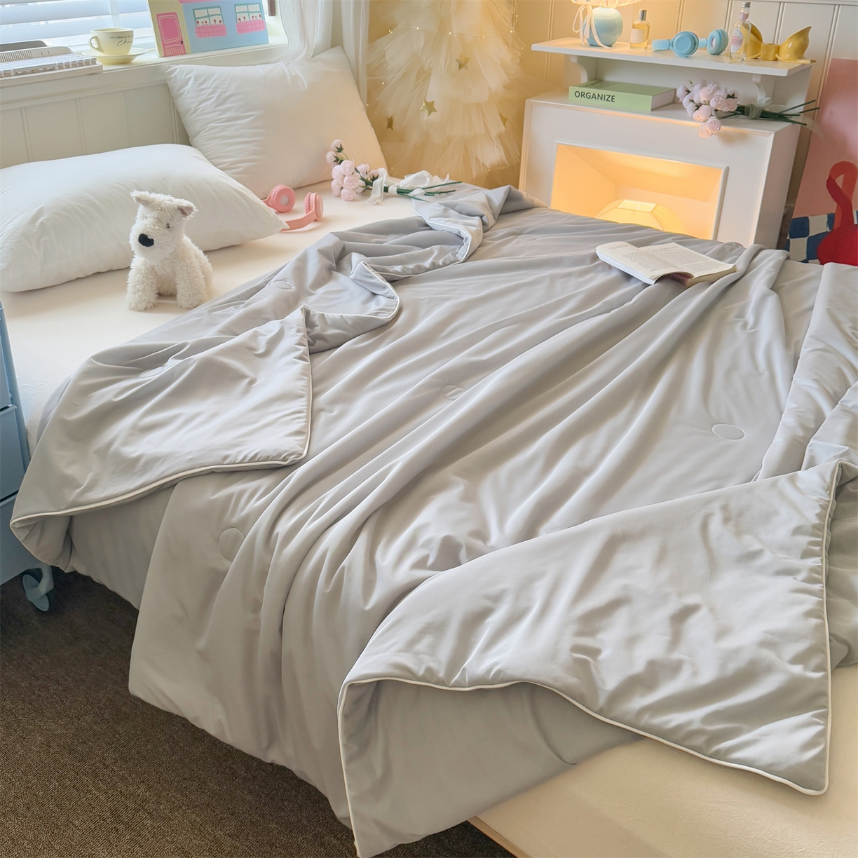 91家纺网 家纺一手货源 找家纺 名兮家居 2026春夏纯色双拼A类凉感丝夏凉被 高级灰