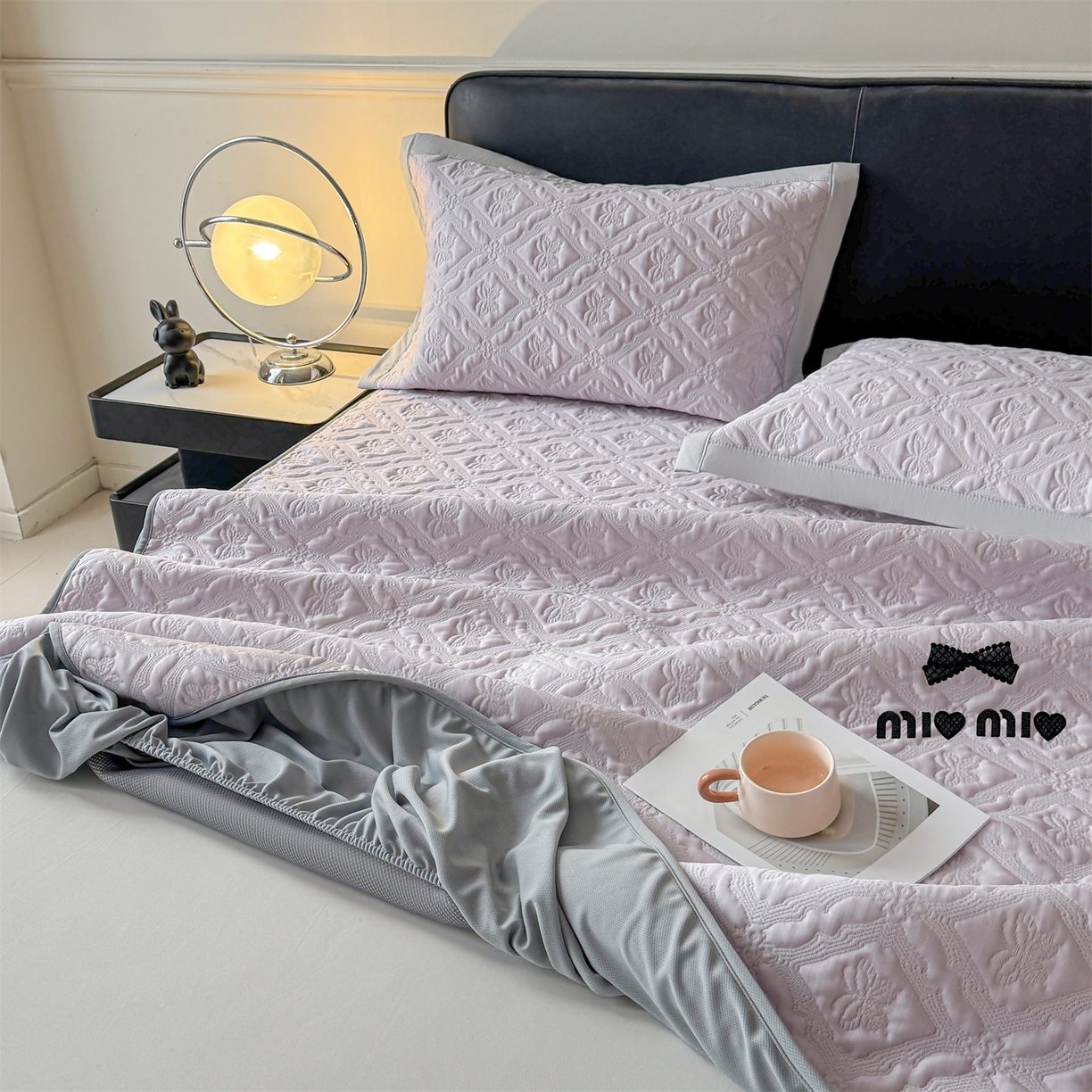 91家纺网 家纺一手货源 找家纺 居易简 2026新款刺绣实拍爆款凉豆豆凉席100%PE乙伦绣花可水洗床席席子-床笠款 蝶韵 冰雾紫-床笠款