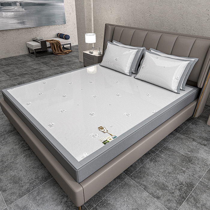 91家纺网 家纺一手货源 找家纺 小牛席业 2026新款【建模风格】双PE高凉感-腊肠狗格纹提花冰丝席平铺款凉席席子 腊肠狗格纹-灰色