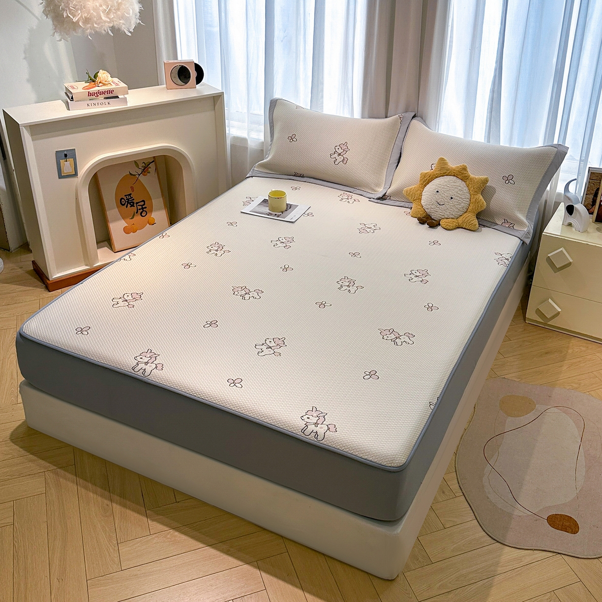 91家纺网 家纺一手货源 找家纺 玉相逢 2026新款卡通实拍小红书爆款凉豆豆凉席100%PE 乙纶凉感可水洗床席席子-床笠款 粉独角兽