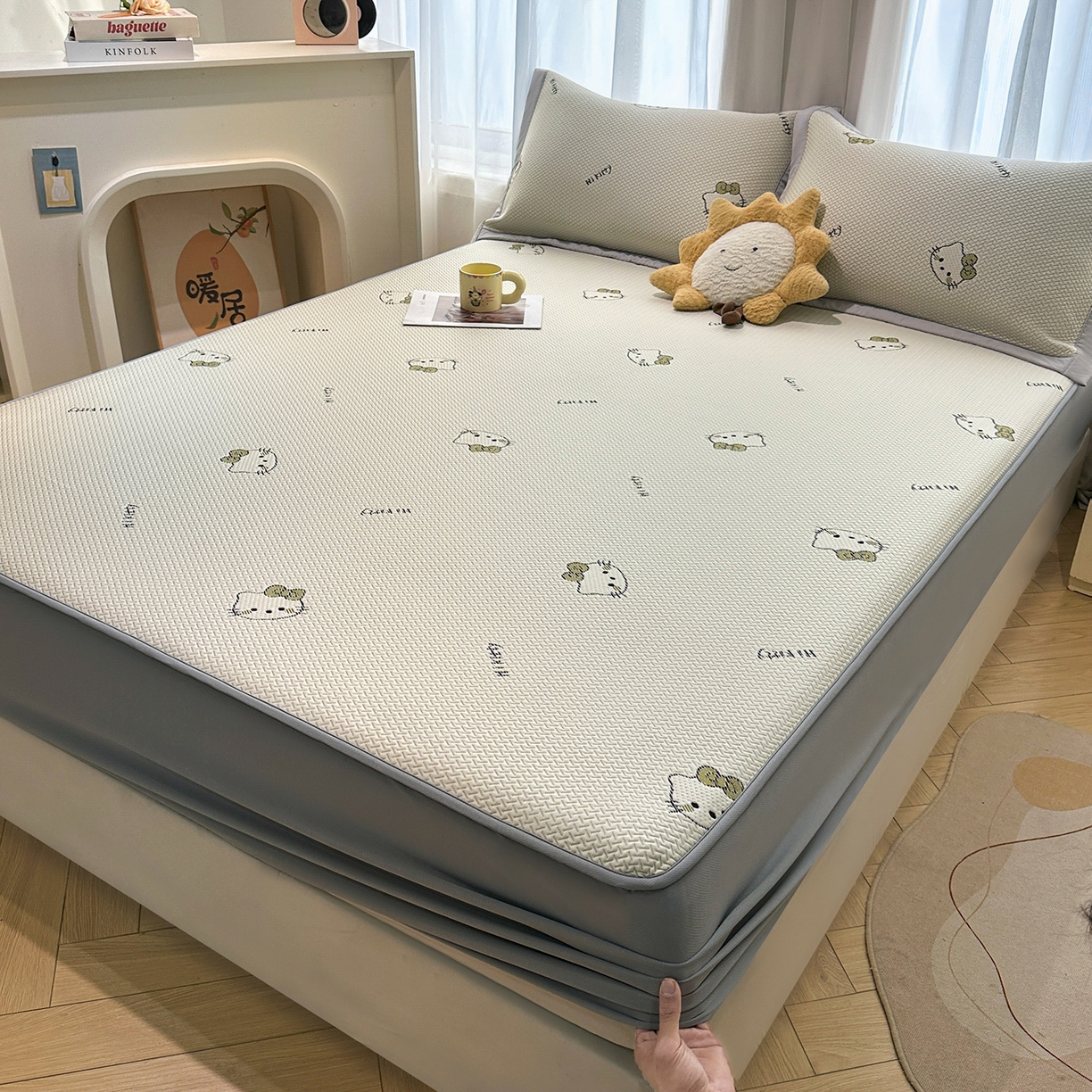 91家纺网 家纺一手货源 找家纺 玉相逢 2026新款卡通实拍小红书爆款凉豆豆凉席100%PE 乙纶凉感可水洗床席席子-床笠款 梦境KT