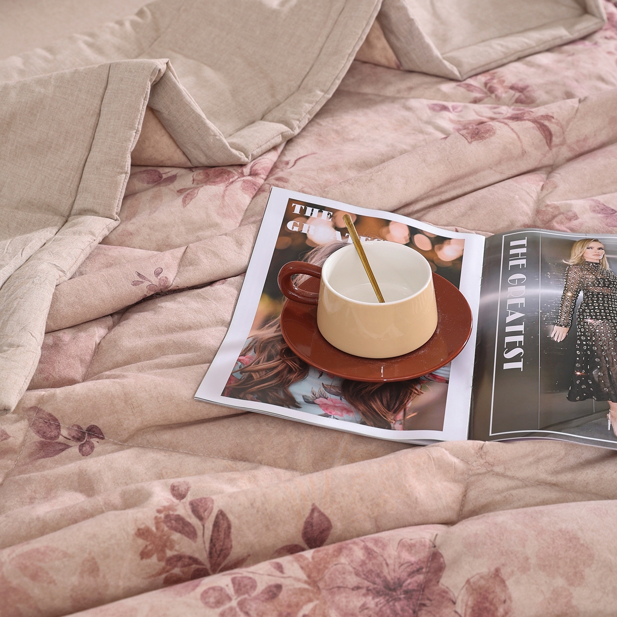 91家纺网 家纺一手货源 找家纺 尊妙被业 2026新款全棉亚麻夏被100%新疆棉夏被四件套印花款 木兰辞-红