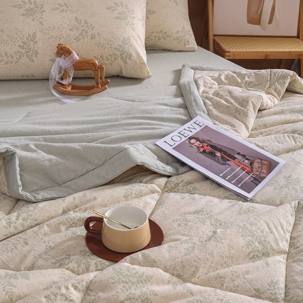 91家纺网 家纺一手货源 找家纺 尊妙被业 2026新款全棉亚麻夏被100%新疆棉夏被四件套印花款 叶枫-绿