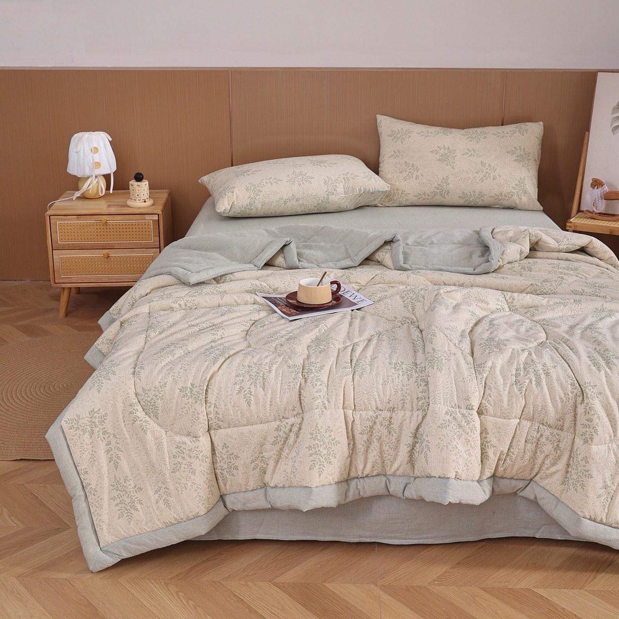 91家纺网 家纺一手货源 找家纺 尊妙被业 2026新款全棉亚麻夏被100%新疆棉夏被四件套印花款 叶枫-绿