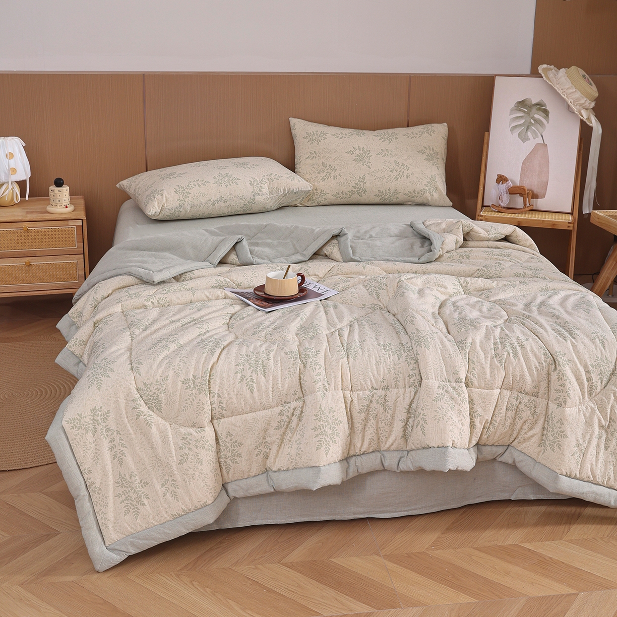 91家纺网 家纺一手货源 找家纺 尊妙被业 2026新款全棉亚麻夏被100%新疆棉夏被四件套印花款 叶枫-绿