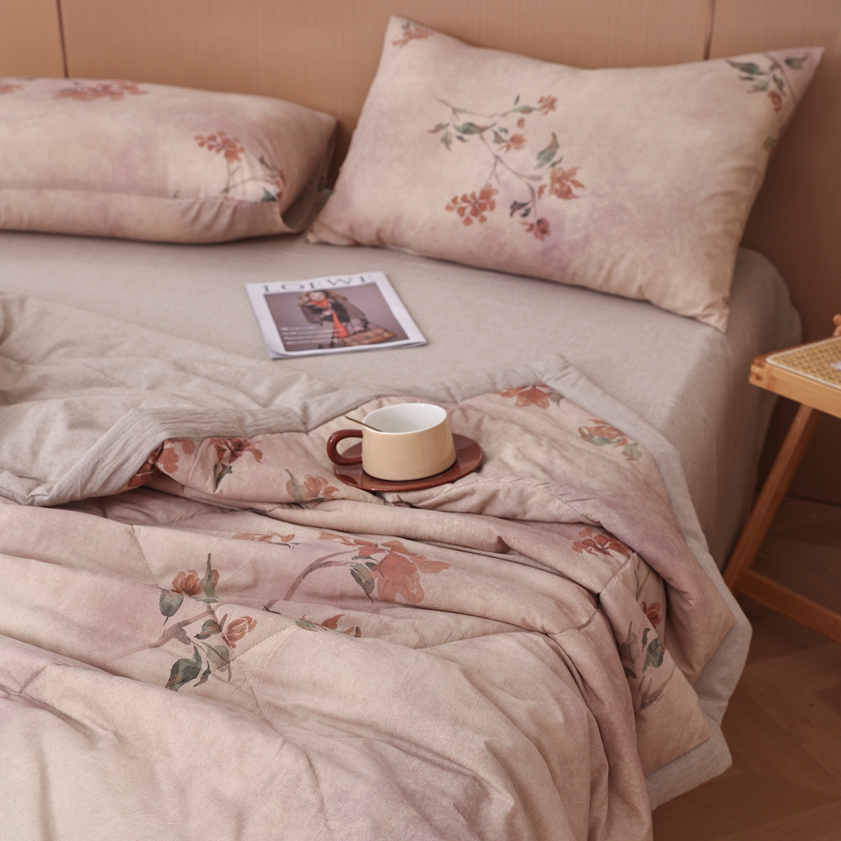 91家纺网 家纺一手货源 找家纺 尊妙被业 2026新款全棉亚麻夏被100%新疆棉夏被四件套印花款 芙香漫野-黄