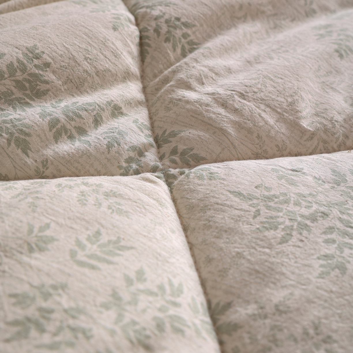 91家纺网 家纺一手货源 找家纺 尊妙被业 2026新款全棉亚麻夏被100%新疆棉夏被四件套印花款 叶枫-绿