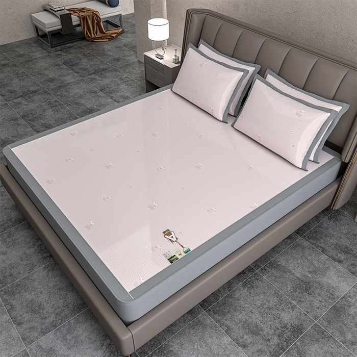 91家纺网 家纺一手货源 找家纺 小牛席业 2026新款【建模风格】双PE高凉感-腊肠狗格纹提花冰丝席床笠款凉席席子 腊肠狗格纹-粉色