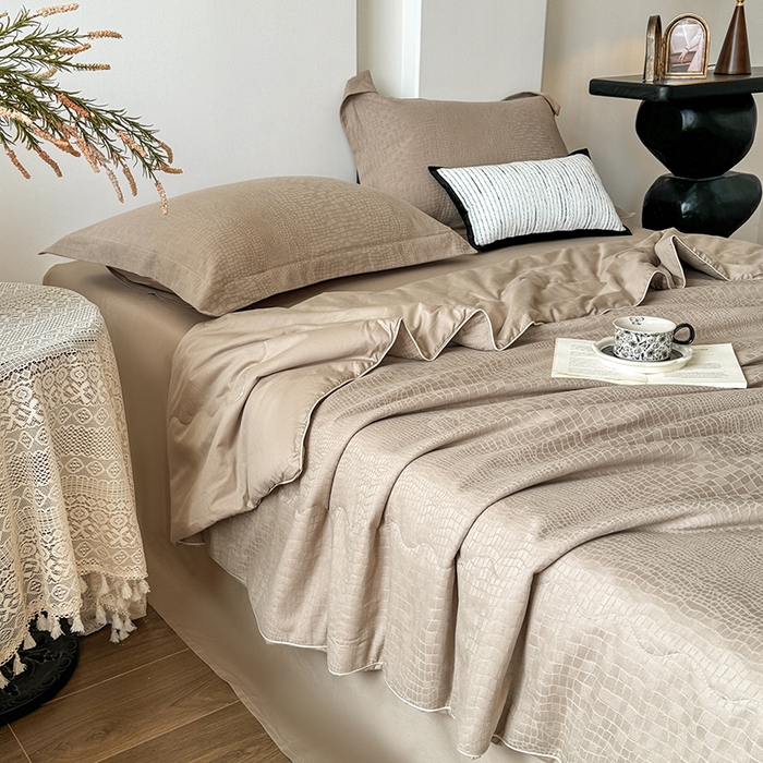 91家纺网 家纺一手货源 找家纺 （总）梵克保罗 2026春夏新款全棉60S长绒棉立体厚织提花夏被四件套单夏被枕套夏凉被空调被