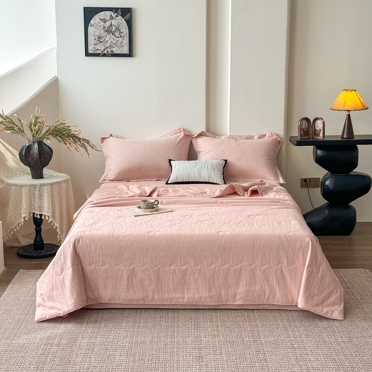 91家纺网 家纺一手货源 找家纺 梵克保罗 2026春夏新款全棉60S长绒棉立体厚织提花夏被四件套单夏被枕套夏凉被空调被 蝶梦-唯美粉