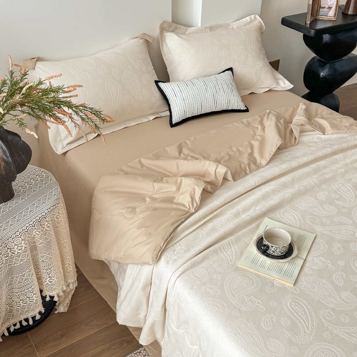 91家纺网 家纺一手货源 找家纺 梵克保罗 2026春夏新款全棉60S长绒棉立体厚织提花夏被四件套单夏被枕套夏凉被空调被 腰果-米杏