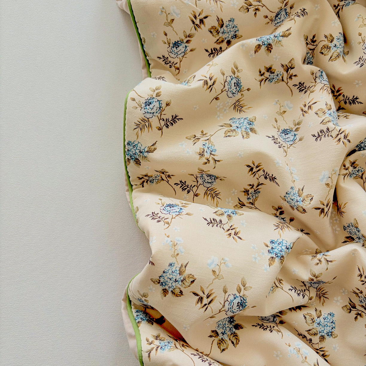 91家纺网 家纺一手货源 找家纺 宜梦家居 2026新款水洗棉皱皱纱夏被夏凉被空调被 花色娇美