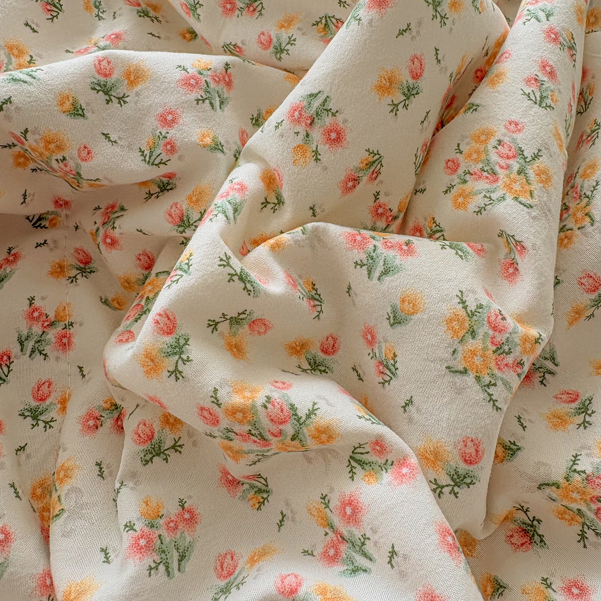 91家纺网 家纺一手货源 找家纺 宜梦家居 2026新款水洗棉皱皱纱夏被夏凉被空调被 满园春色