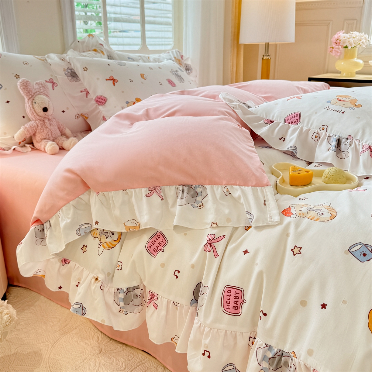 91家纺网 家纺一手货源 找家纺 经年 2026新款韩版花边水洗云朵棉四件套 可爱修狗