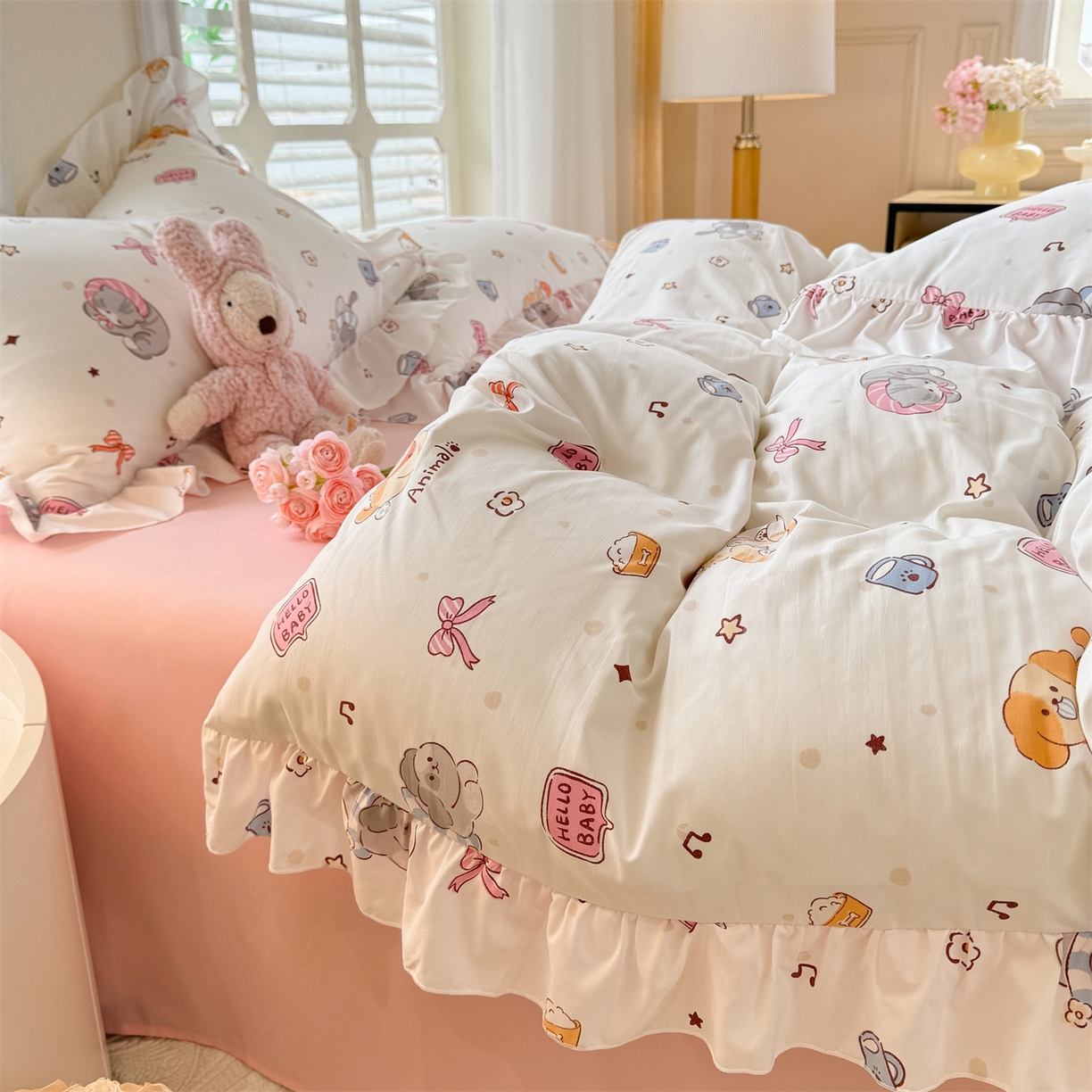 91家纺网 家纺一手货源 找家纺 经年 2026新款韩版花边水洗云朵棉四件套 可爱修狗