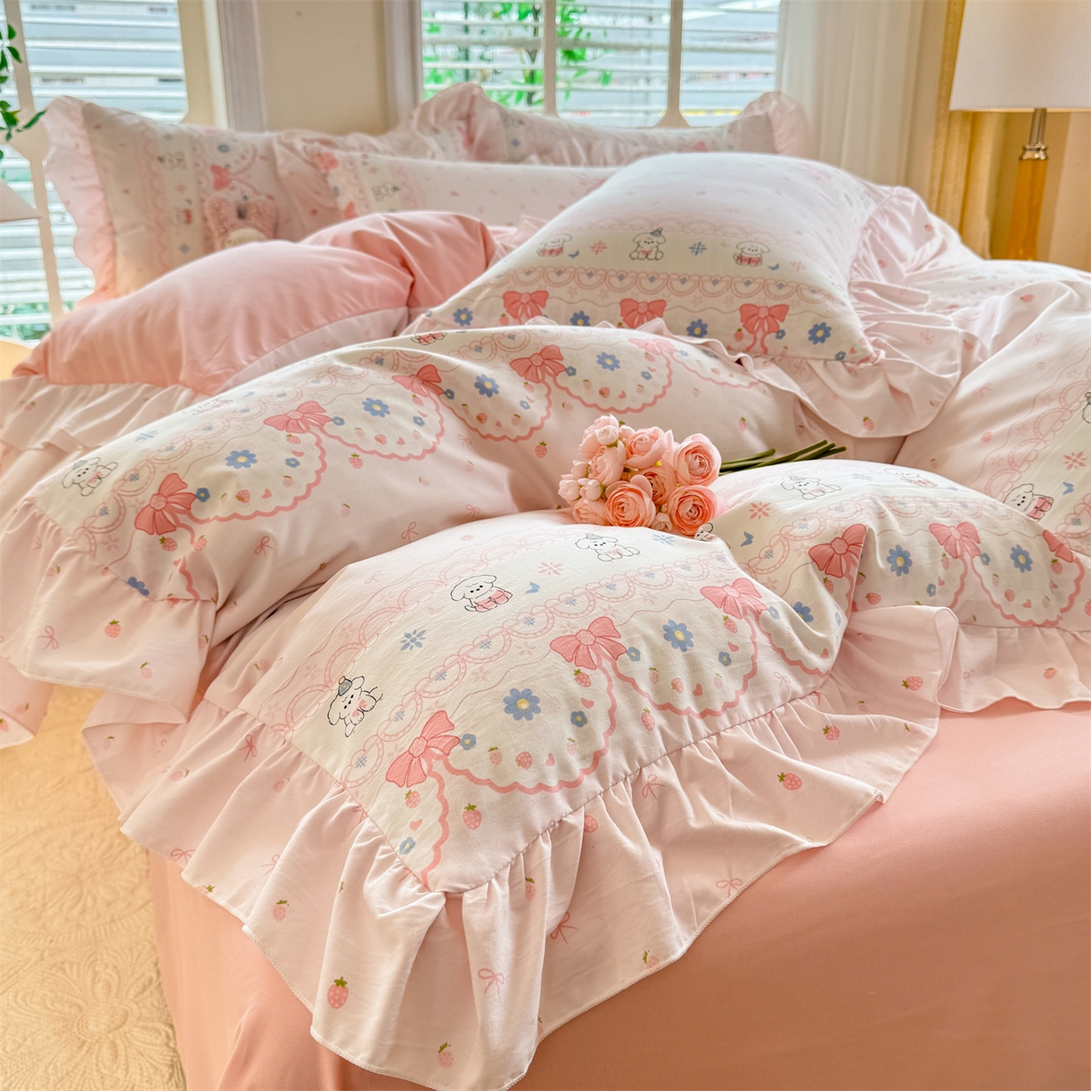 91家纺网 家纺一手货源 找家纺 经年 2026新款韩版花边水洗云朵棉四件套 布丁狗粉