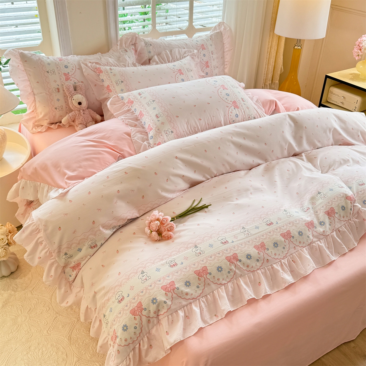 91家纺网 家纺一手货源 找家纺 经年 2026新款韩版花边水洗云朵棉四件套 布丁狗粉
