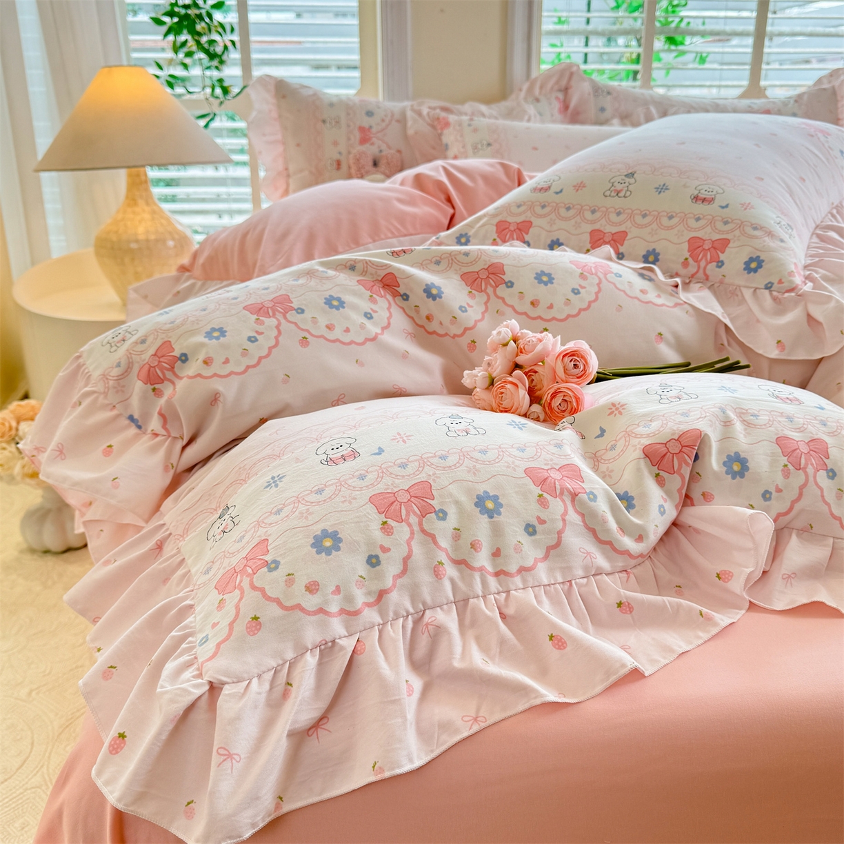 91家纺网 家纺一手货源 找家纺 经年 2026新款韩版花边水洗云朵棉四件套 布丁狗粉