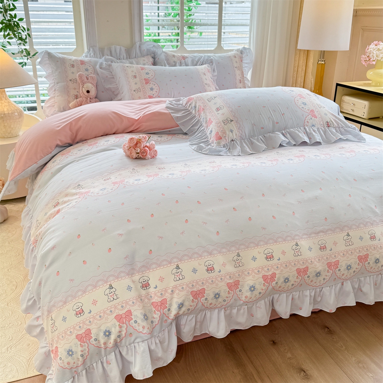 91家纺网 家纺一手货源 找家纺 经年 2026新款韩版花边水洗云朵棉四件套 布丁狗蓝