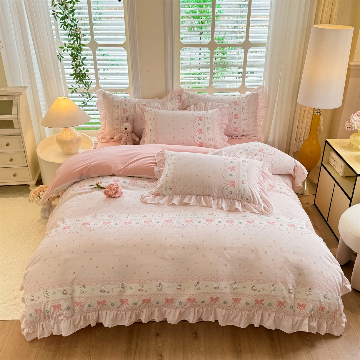 91家纺网 家纺一手货源 找家纺 经年 2026新款韩版花边水洗云朵棉四件套 布丁狗粉