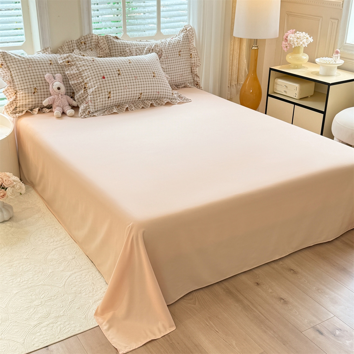 91家纺网 家纺一手货源 找家纺 经年 2026新款韩版花边水洗云朵棉四件套 美拉腊肠狗