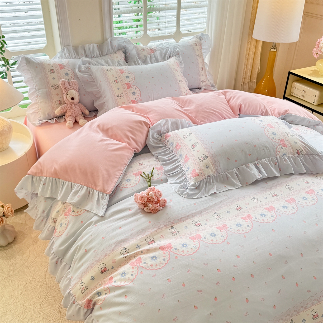 91家纺网 家纺一手货源 找家纺 经年 2026新款韩版花边水洗云朵棉四件套 布丁狗蓝