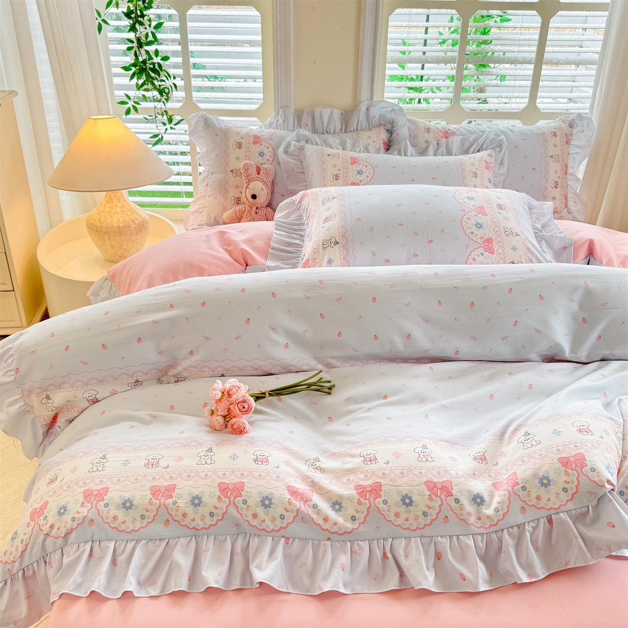 91家纺网 家纺一手货源 找家纺 经年 2026新款韩版花边水洗云朵棉四件套 布丁狗蓝