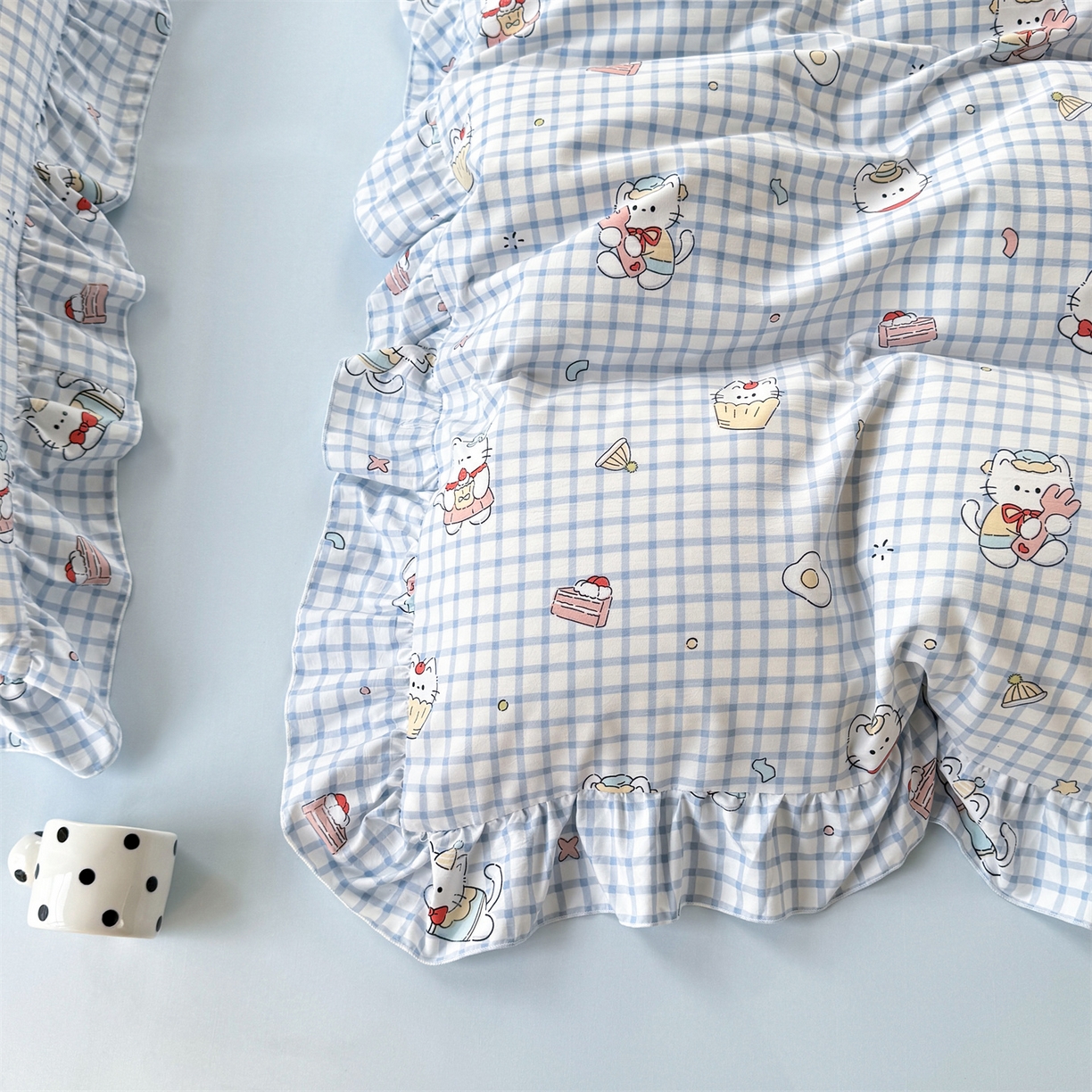 91家纺网 家纺一手货源 找家纺 经年 2026新款韩版花边水洗云朵棉四件套 蓝格小猫