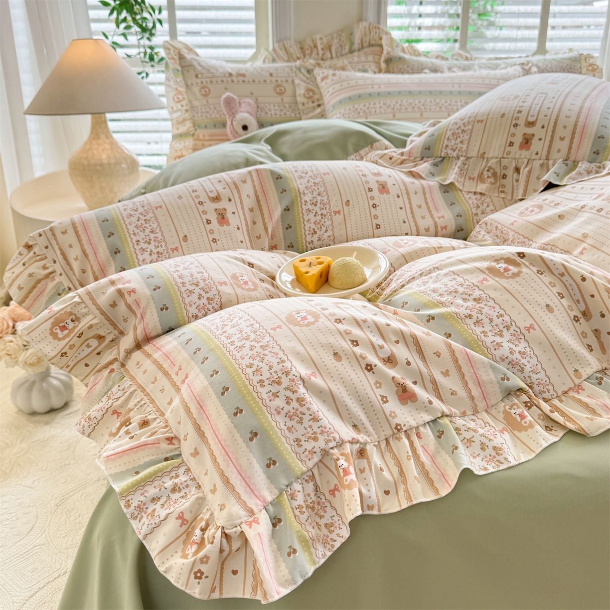 91家纺网 家纺一手货源 找家纺 经年 2026新款韩版花边水洗云朵棉四件套 泡芙小兔