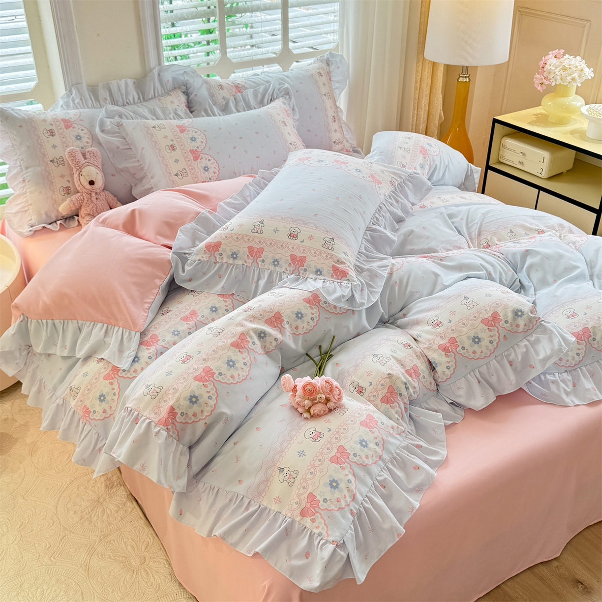 91家纺网 家纺一手货源 找家纺 经年 2026新款韩版花边水洗云朵棉四件套 布丁狗蓝