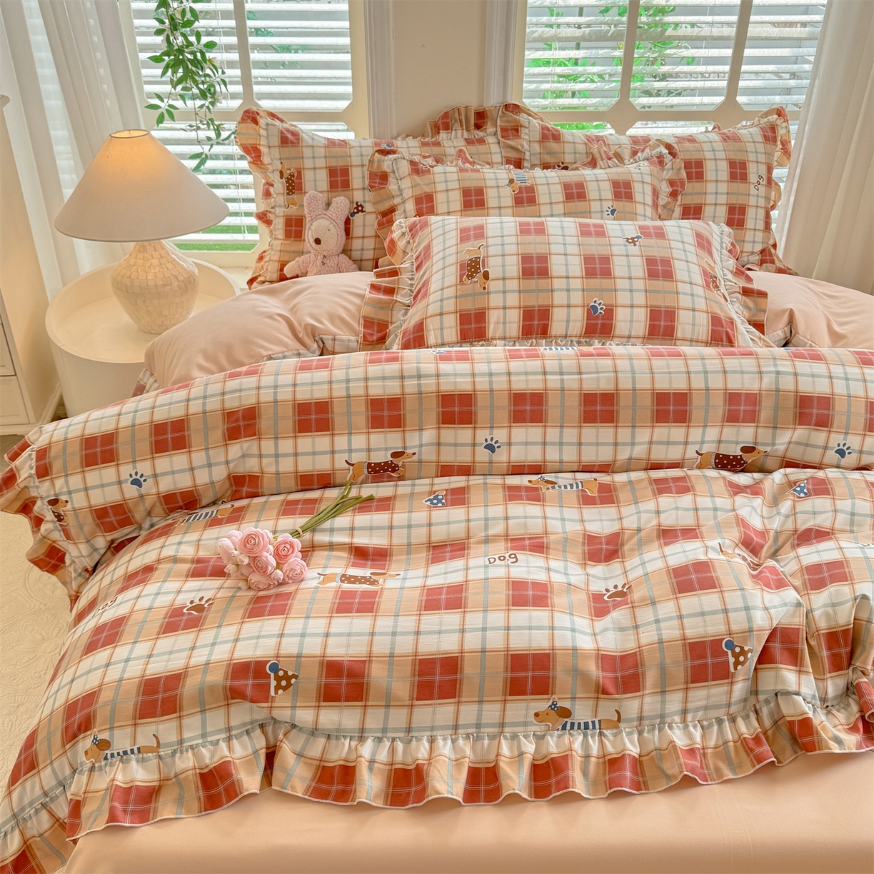 91家纺网 家纺一手货源 找家纺 经年 2026新款韩版花边水洗云朵棉四件套 苏兰咖格狗