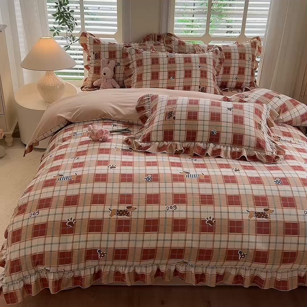 91家纺网 家纺一手货源 找家纺 经年 2026新款韩版花边水洗云朵棉四件套 苏兰咖格狗