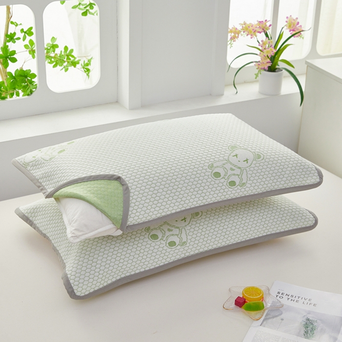 91家纺网 家纺一手货源 找家纺 翎盈家纺 2026新款夏季卡通凉感冰豆豆枕巾可水洗枕头巾单枕巾枕巾单件 小熊绿