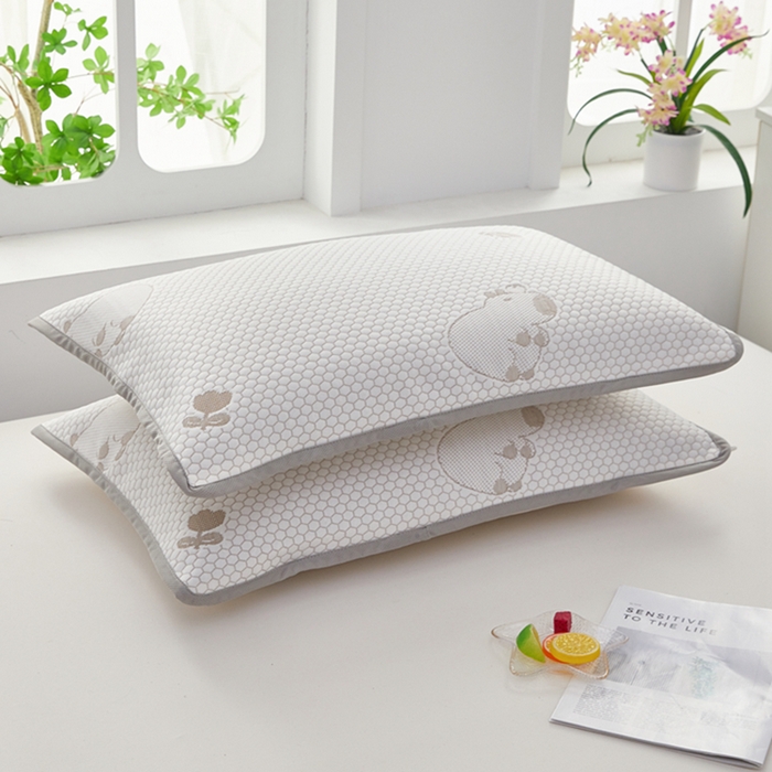 91家纺网 家纺一手货源 找家纺 翎盈家纺 2026新款夏季卡通凉感冰豆豆枕巾可水洗枕头巾单枕巾枕巾单件 卡皮巴拉咖