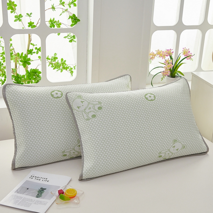 91家纺网 家纺一手货源 找家纺 翎盈家纺 2026新款夏季卡通凉感冰豆豆枕巾可水洗枕头巾单枕巾枕巾单件 小熊绿