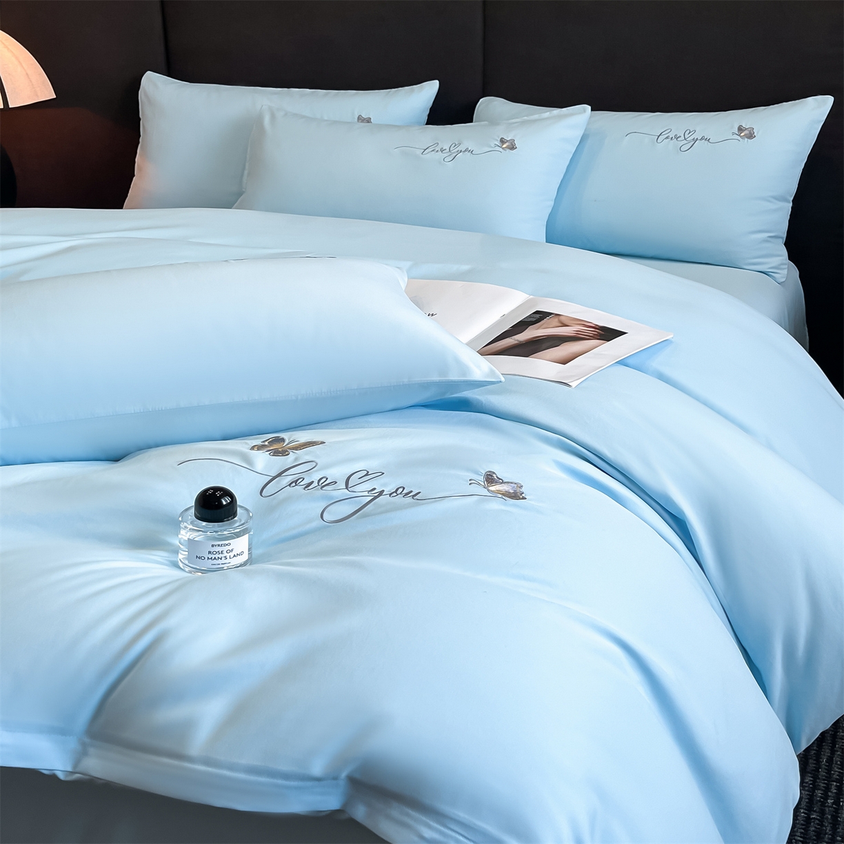 91家纺网 家纺一手货源 找家纺 经年 2026春夏新款亲肤棉加厚磨毛刺绣四件套-蝶舞 蝶舞-蓝