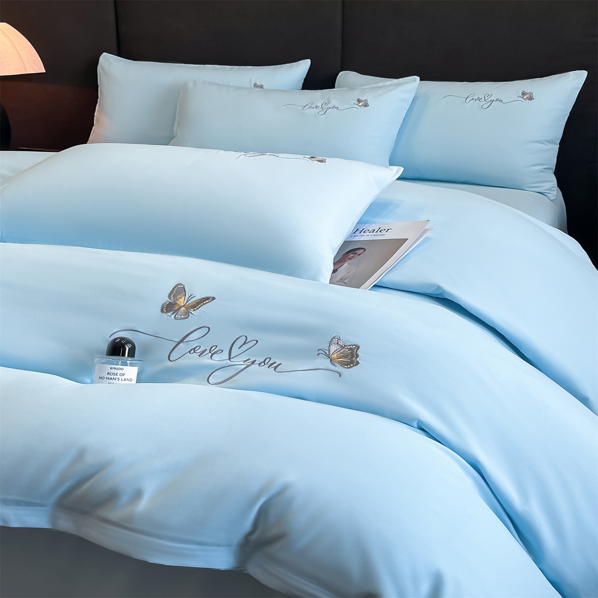 91家纺网 家纺一手货源 找家纺 经年 2026春夏新款亲肤棉加厚磨毛刺绣四件套-蝶舞 蝶舞-蓝