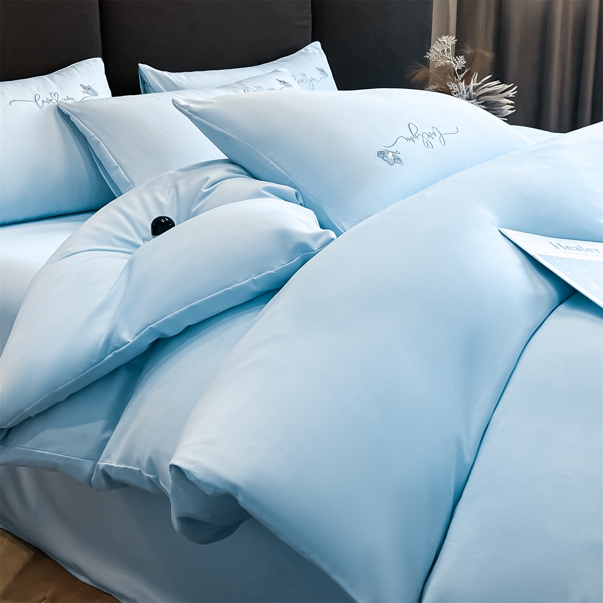 91家纺网 家纺一手货源 找家纺 经年 2026春夏新款亲肤棉加厚磨毛刺绣四件套-蝶舞 蝶舞-蓝