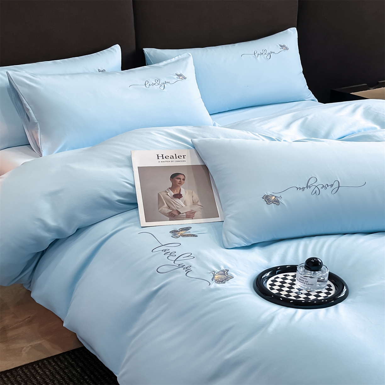 91家纺网 家纺一手货源 找家纺 经年 2026春夏新款亲肤棉加厚磨毛刺绣四件套-蝶舞 蝶舞-蓝