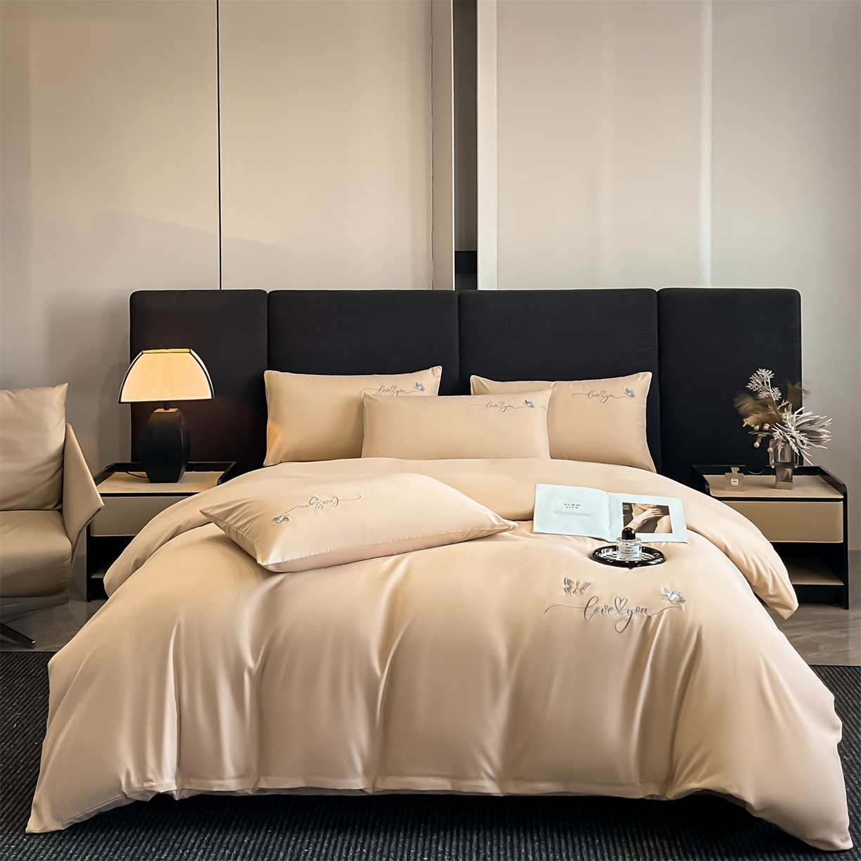 91家纺网 家纺一手货源 找家纺 经年 2026春夏新款亲肤棉加厚磨毛刺绣四件套-蝶舞 蝶舞-香槟