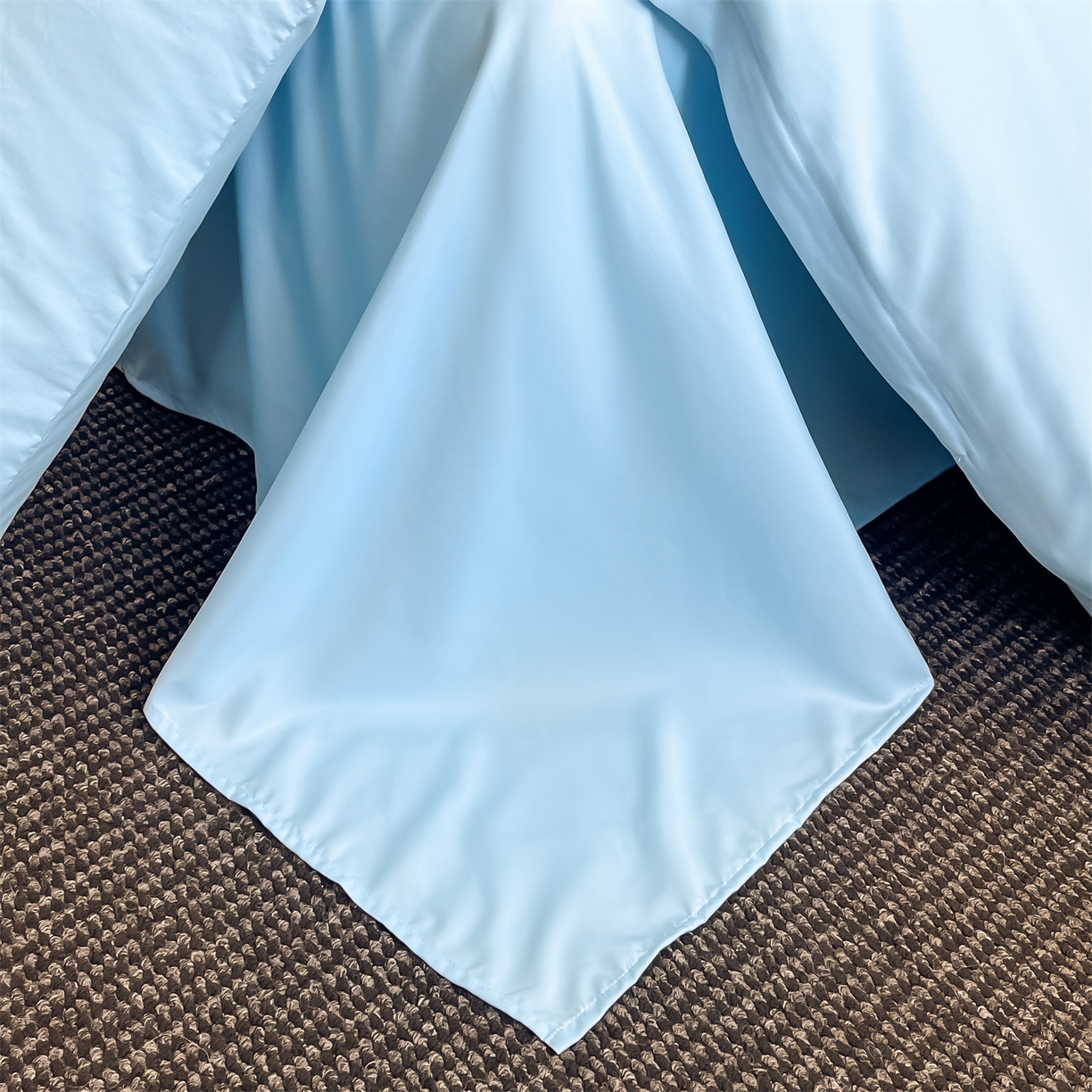 91家纺网 家纺一手货源 找家纺 经年 2026春夏新款亲肤棉加厚磨毛刺绣四件套-蝶舞 蝶舞-蓝