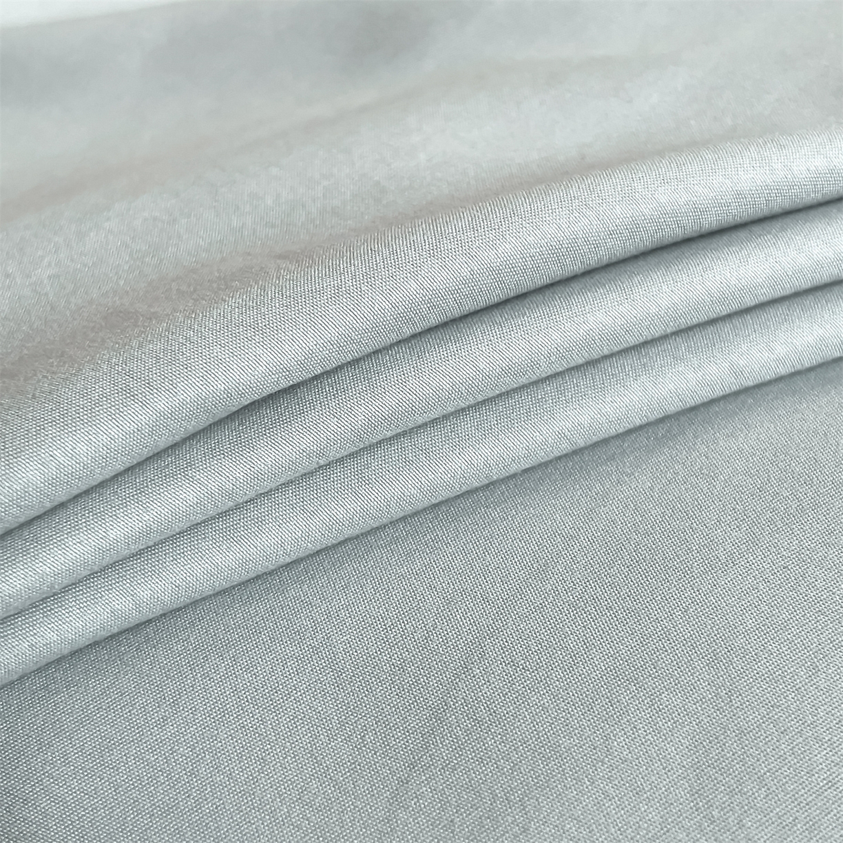 91家纺网 家纺一手货源 找家纺 经年 2026春夏新款亲肤棉加厚磨毛刺绣四件套-蝶舞 蝶舞-浅灰